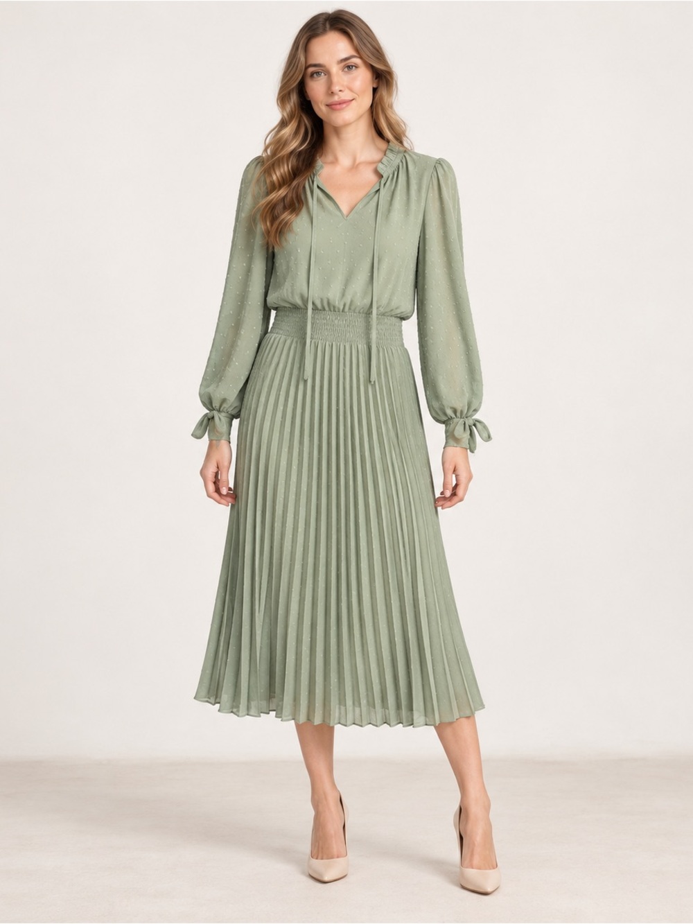 PRETTY GARDEN Dress M Long Sleeved V-neck A Line Pleaded Cottagecore Romantic‎